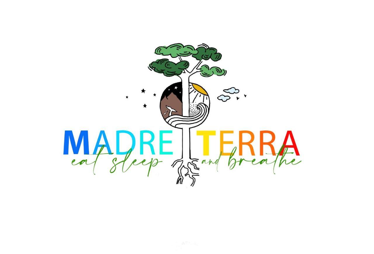 مبيت وإفطار أوفيتا Madre Terra المظهر الخارجي الصورة